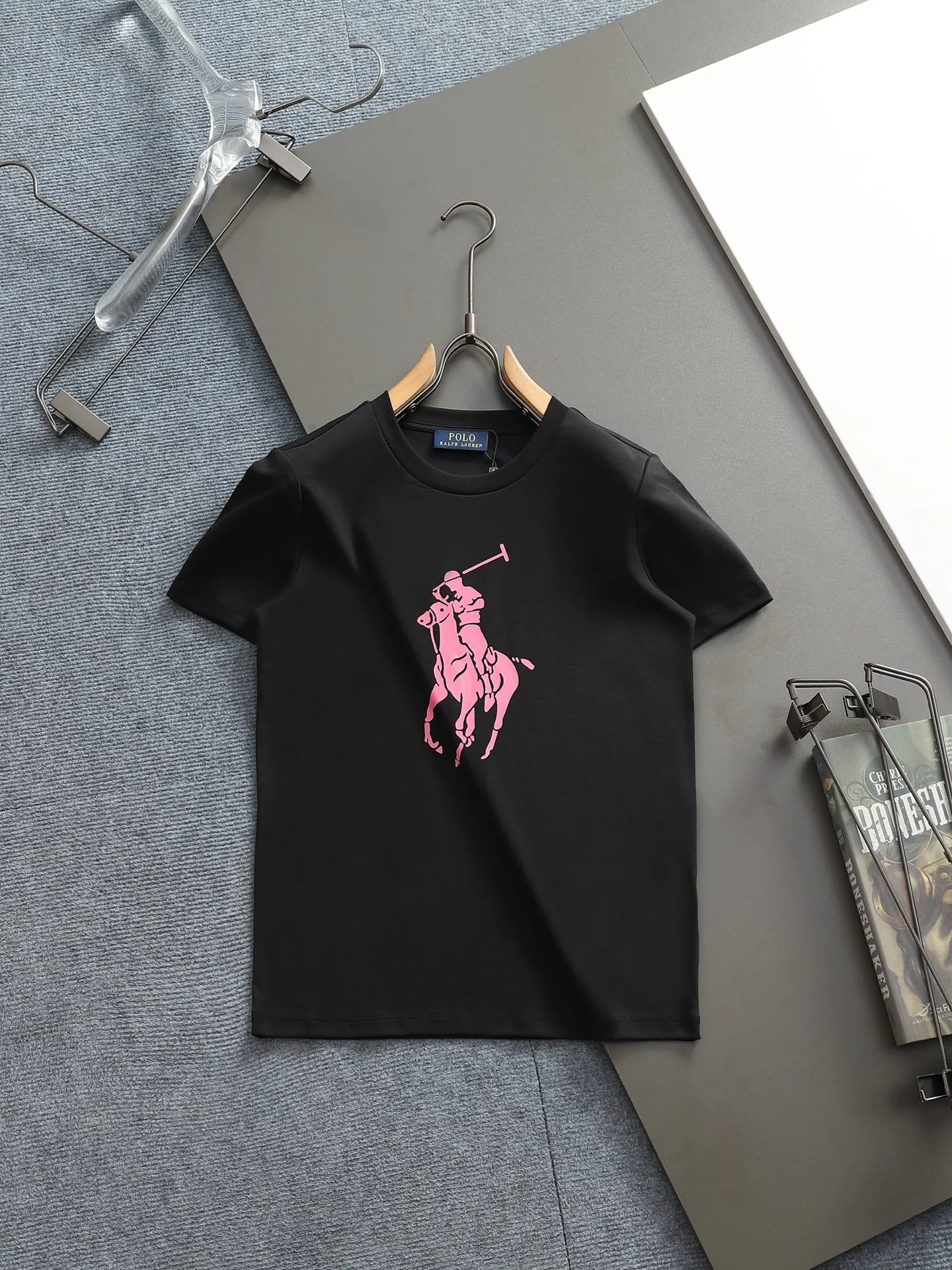 🅿️170 Classic women's short-sleeved T-shirt. Exclusive custom-woven and dyed pure cotton material. Soft and comfortable. The latest brick cabinet synchronization for spring and summer. Pure cotton liquid ammonia mercerized cotton fabric, printing technology. Color: black, white. Size: S M L